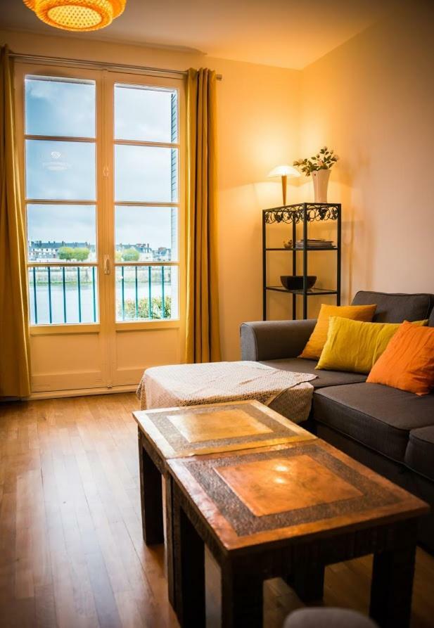 Les Lumieres De La Loire Apartment Blois Luaran gambar